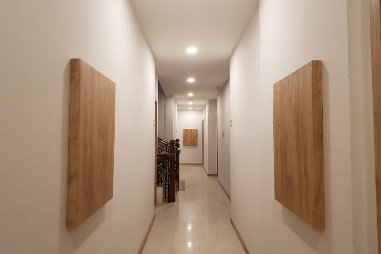 Oyo 90015 Platinum Guest House Medan Kültér fotó