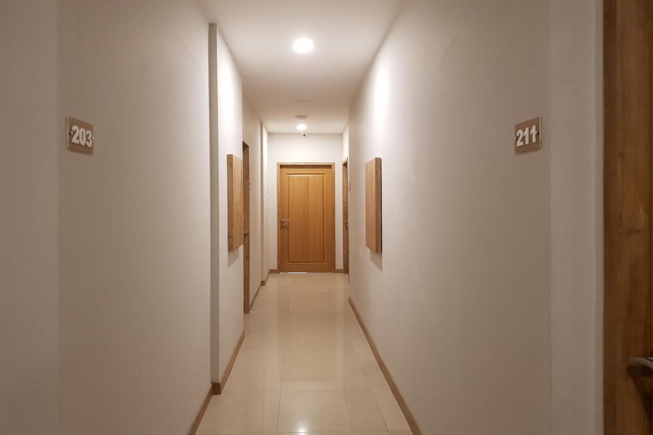 Oyo 90015 Platinum Guest House Medan Kültér fotó