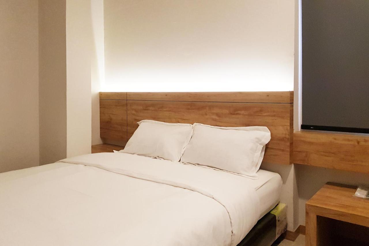 Oyo 90015 Platinum Guest House Medan Kültér fotó