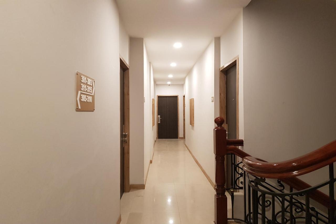 Oyo 90015 Platinum Guest House Medan Kültér fotó